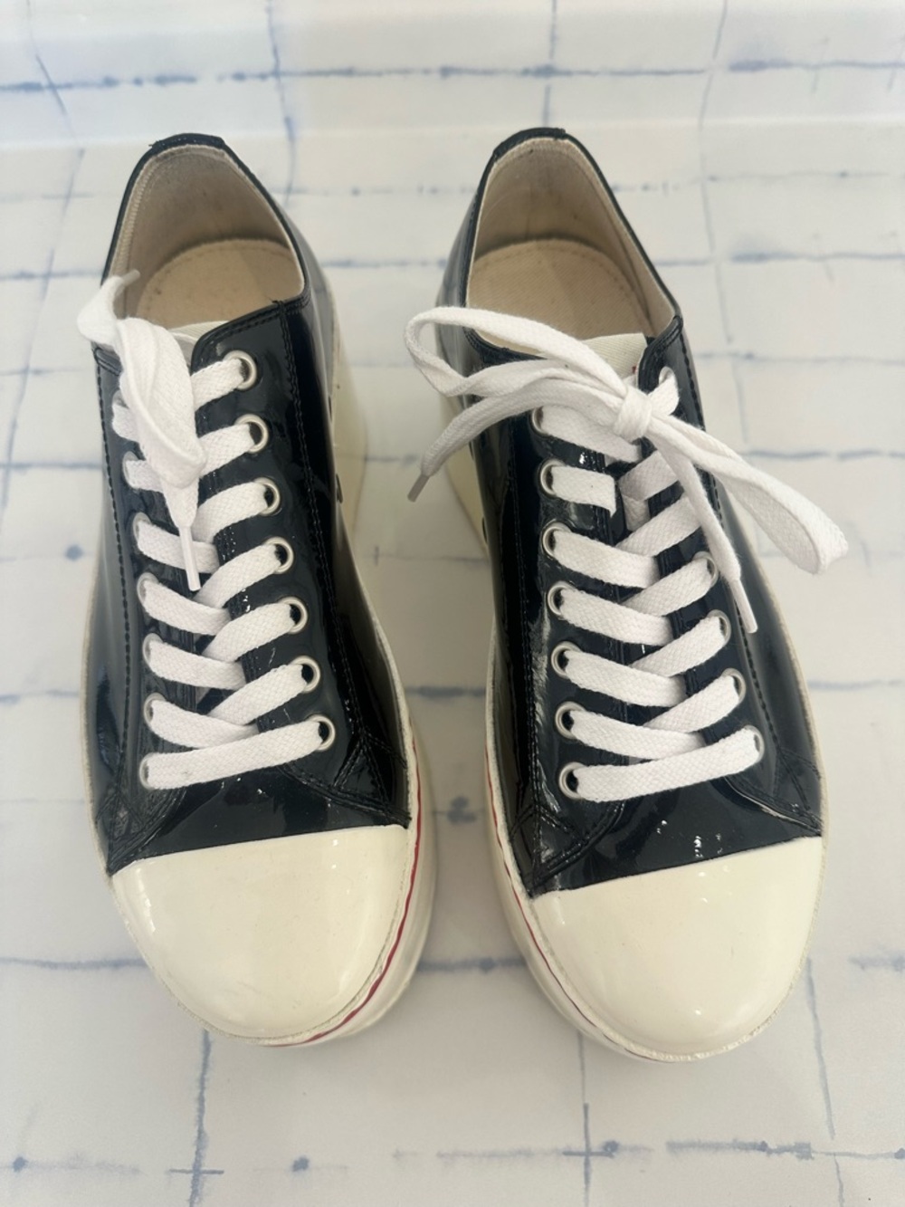 Marni Platform Lace-Up Sneakers in Black and White with Red Stripe - Picture 4 of 5